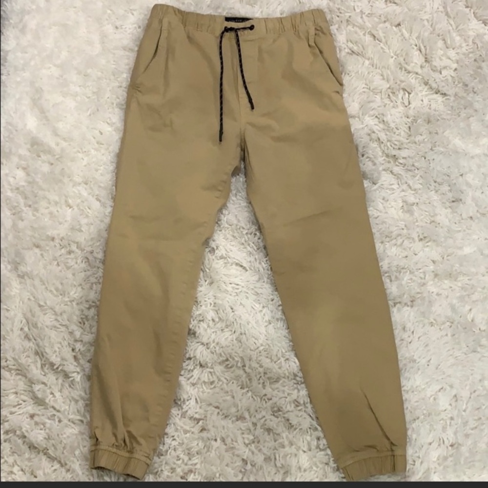 American Eagle Men’s Joggers Khaki
